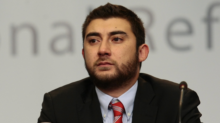 Карлос Контрера от ВМРО: Пещерни типове тровят цели квартали