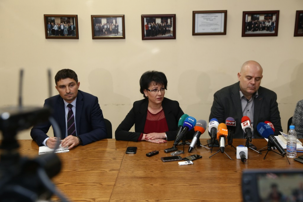Извънредно! Прокуратурата внесе яснота за схемата с паралелния износ на лекарства (СНИМКИ)