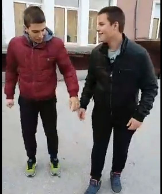 Пазете българското! ВИДЕО от училище в Пазарджик се завъртя в нета и накара хиляди наши сънародници да настръхнат!