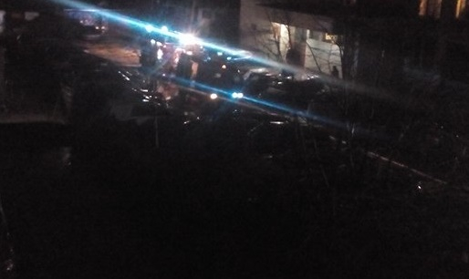 Сигнал в БЛИЦ! Гори голям пожар в столичен квартал! На място има поне четири пожарни и линейки (СНИМКИ)