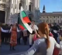 Нашенци предизвикаха истински фурор на централния площад в Милано и накараха всички да скандират: "бугари, бугари" (ВИДЕО)