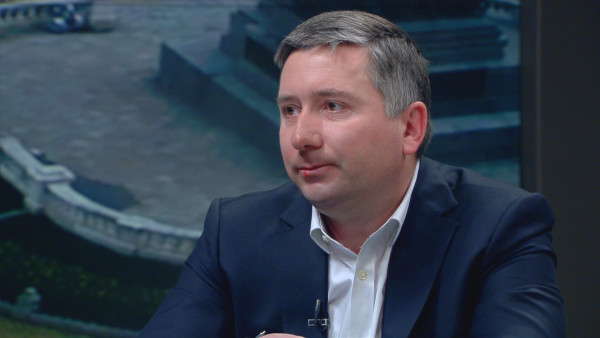 Ексклузивно в БЛИЦ! Опасни съмнения за мръсни поръчки в bTV! Наднича ли отзад Прокопиев? (СНИМКИ)