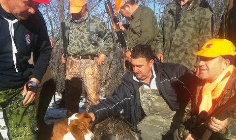 За първи път тази година! Гръмнаха 120-килограмов звяр (СНИМКА)