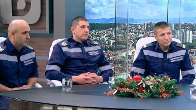 Пожарникари спасиха петима, паднали в 70-метрова пропаст над Кресна, но не се чувстват герои