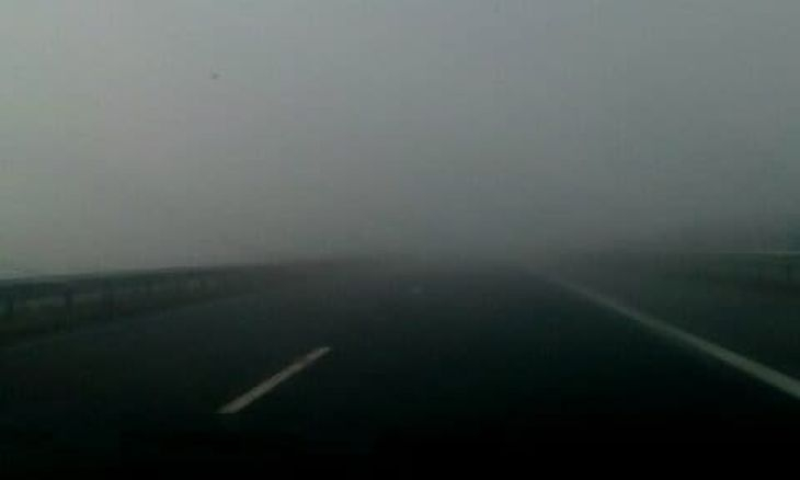 Извънредно и първо в БЛИЦ! Жестока верижна катастрофа затапи "Хемус", полиция отбива движението! (СНИМКИ)