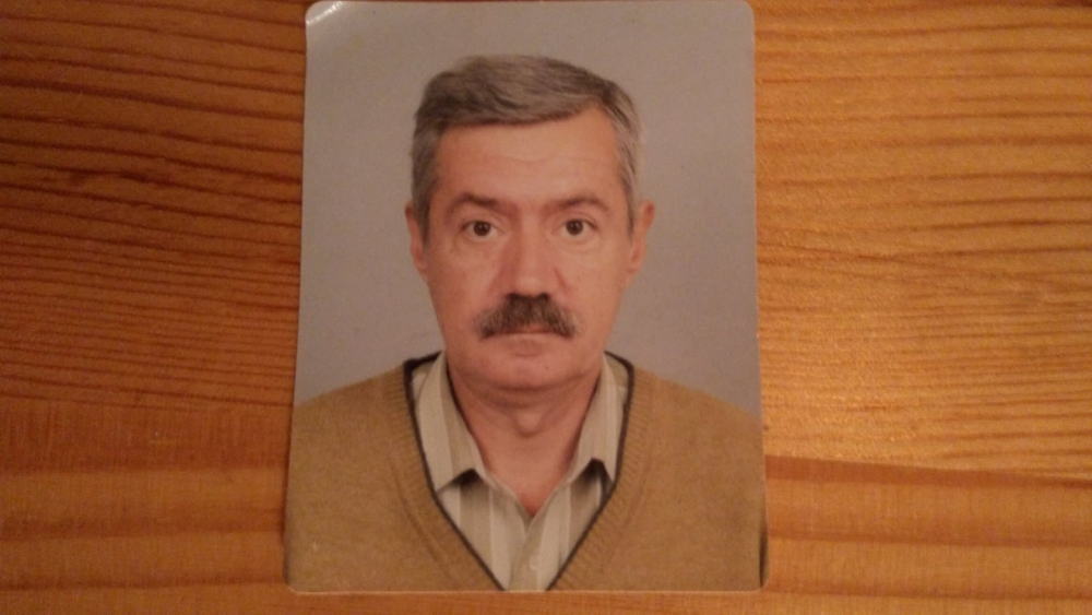 Виждали ли сте този човек? Цялата мрежа го търси под дърво и камък (СНИМКА)
