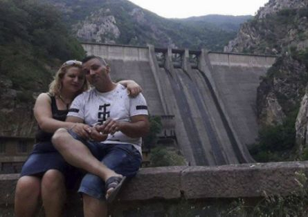 Мъжът на загиналата заместник-кметица на Кричим бере душа, още не знае, че децата му са мъртви