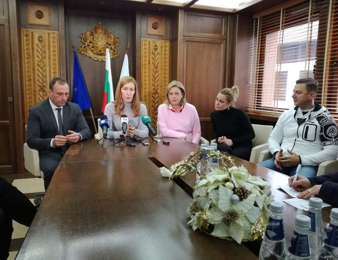 Първо в БЛИЦ! Министър Ангелкова обяви важна новина 