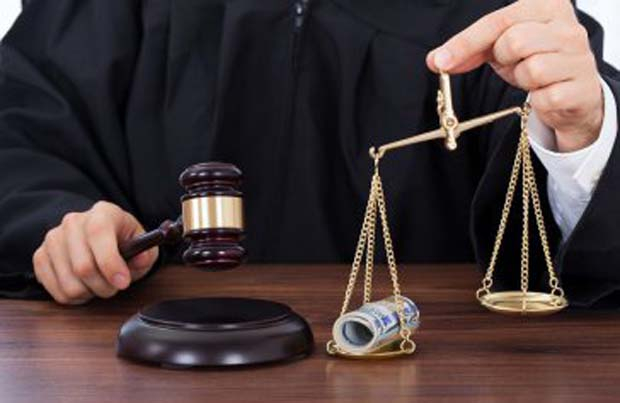 Строител започна работа в частна фирма и вече три години съжалява жестоко