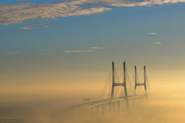 Поредно китайско чудо! Завършиха най-дългия мост в света - 55 километра (ВИДЕО)