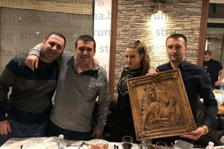 Младият кмет на Белица с пищно парти за рождения си ден, преди това събра приятелите си на... (СНИМКИ)