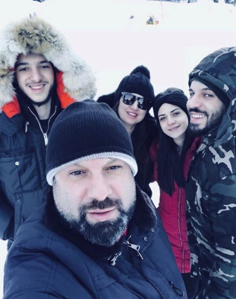Тони Стораро и фамилия разпускат в  Банско (СНИМКИ)