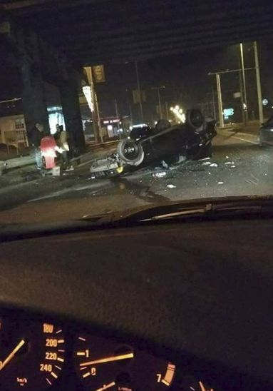 БМВ се обърнало по таван след зрелищна каскада в Русе (СНИМКИ)