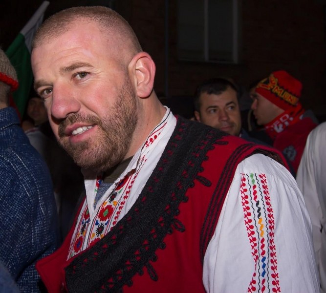 Лютите калоферци не искали Динко на мъжкото хоро на Йордановден