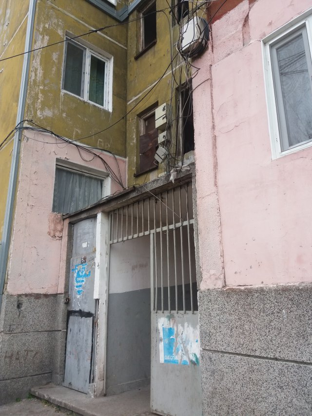 Кошмар в Пазарджик: 2-годишно дете едва не се удави в наводнено мазе (СНИМКИ)