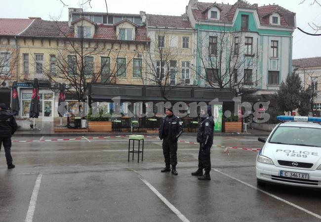 Взривиха култово заведение на Бухала в центъра на Монтана (СНИМКИ)