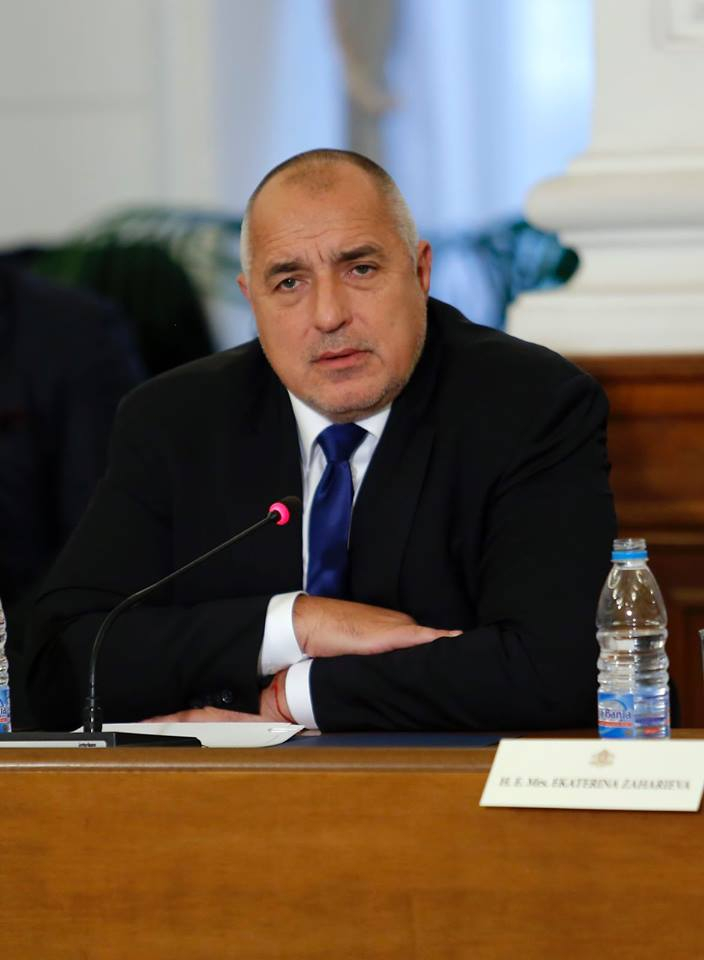 Важно събитие в неделя: За първи път японски премиер идва в България