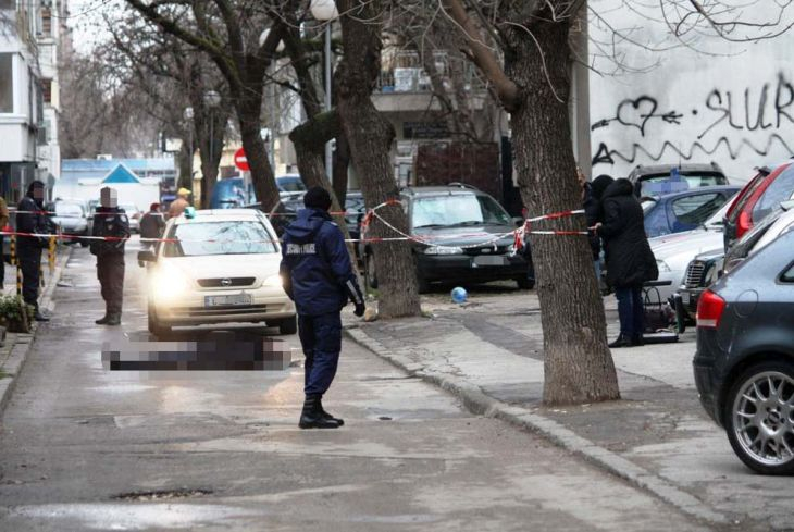 Първа версия за плуващия в кръв труп във Варна, полицаи попаднаха на зловеща находка! (СТРАХОВИТИ СНИМКИ 18+)
