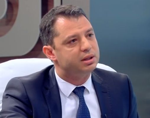Страшен скандал! Делян Добрев с ДОКУМЕНТИ и СНИМКИ обвини Елена Йончева във връзки с Цветан Василев, трима бизнесмени и чужди служби