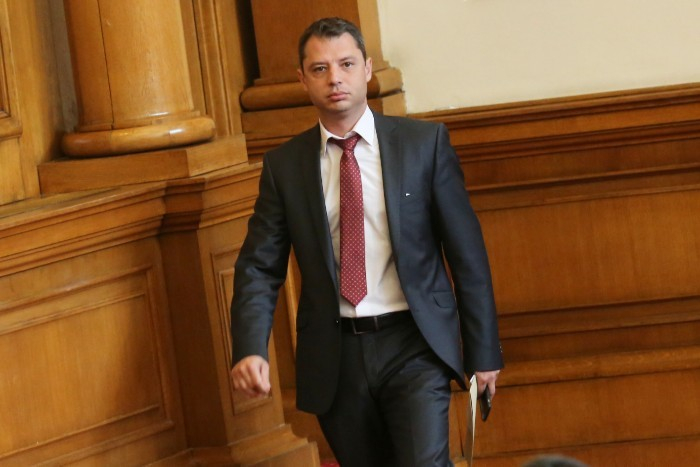 Делян Добрев сензационно пред БЛИЦ: Елена Йончева иска да удари Борисов и ГЕРБ чрез мен! Говори ли тя от името на Цветан Василев?