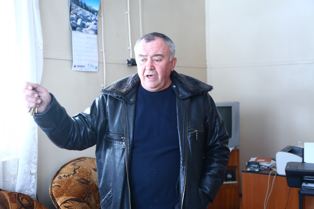 Само в БЛИЦ: Кметът на Луково описа зловещата гледка в къщата, където Росен се е самоубил 