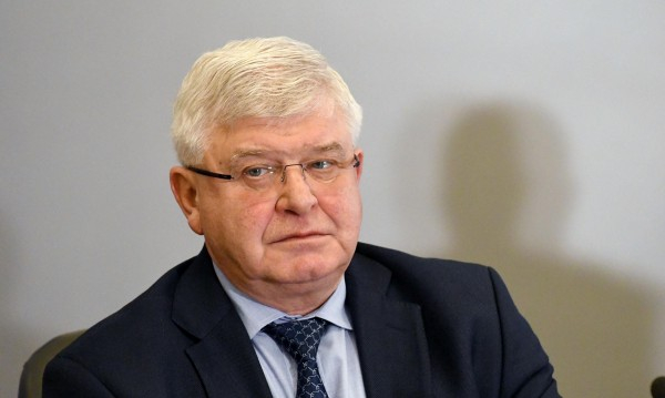 МЗ с нови мерки в борбата срещу COVID-19