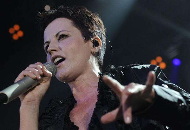 Разкриха смразяващи кръвта детайли около смъртта на Долорес О'Риърдън! Певицата била открита в...
