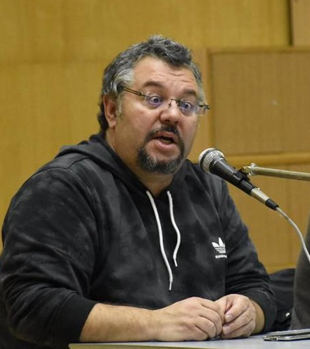 Манол Пейков сее лъжи и всява паника сред родители и училища