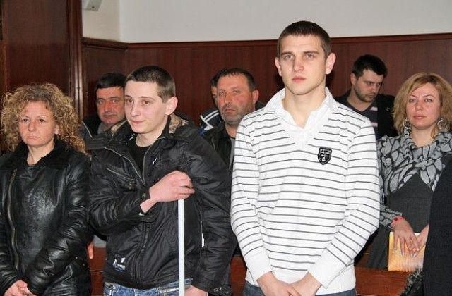 Живко от "Черния Великден" на 7-мото небе! Вършее из столичните дискотеки! Родителите на загиналите - покрусени