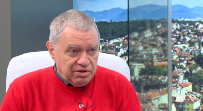 Проф. Константинов посочи от какво Радев ревнува Борисов и отсече: Най-много ме притеснява, че Истанбулската конвенция...