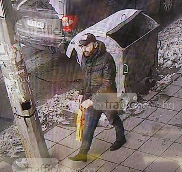Това е супер нагъл автоджамбазин, ето как краде огледало от БМВ (ВИДЕО)