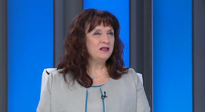 Образователна шефка обясни как учениците може да си повишат срочните оценки, въпреки че са в грипната ваканция