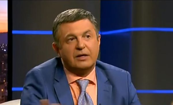 Милен Цветков загуби ума и дума в ефир заради гореща блондинка с безкрайно дълги крака (СНИМКИ)