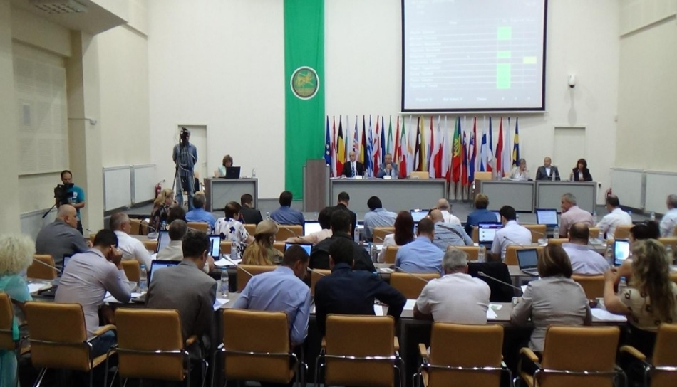 Скандал тресе Стара Загора! Представителка на "Да, България" нагло поруга църквата (СНИМКИ)