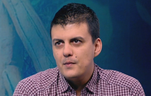 Той се роди в ромско гето, а днес е уважаван кардиолог! Това е затрогващата история на д-р Мирослав Ангелов 
