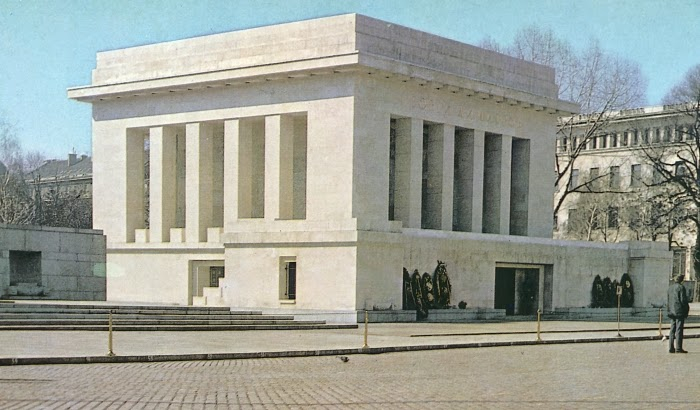 Столична община взе важно решение за подземията на Мавзолея, ето в какво ще се превърне пространството  