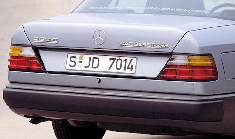 Забравената W124-ка с водородна уредба