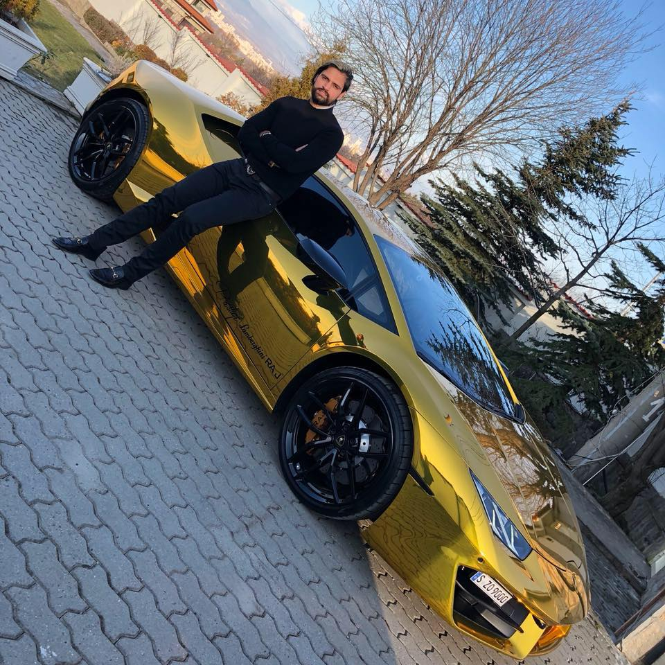Ексклузивно и само в БЛИЦ! Ето кой е богаташът с лъскавото Lamborghini, което подлуди София! (СНИМКИ/ВИДЕО)