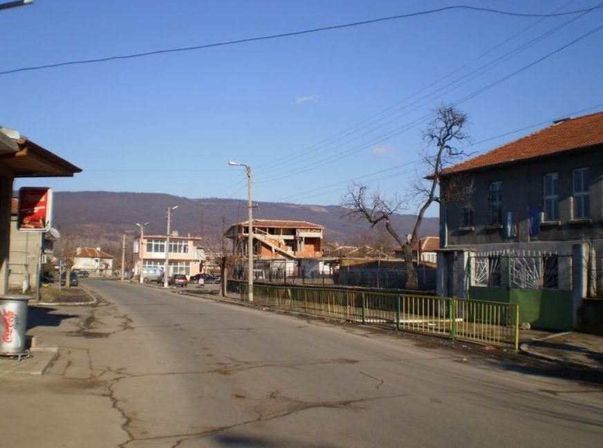 Длъжник разкри какво страшно зверство е извършила с него и бременната му жена фирма за бързи кредити 