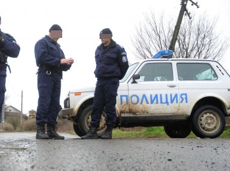 Мистерията се заплита: Битият от фирма за бързи кредити Руси духна в чужбина, бременната му булка – с амнезия 