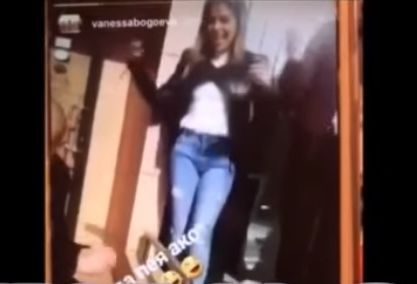 Ние ги пращаме да учат езици, а те – „Шушана“ и Азис на по цигара в междучасието (ВИДЕО)
