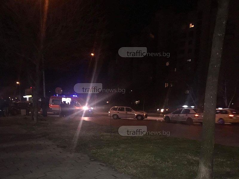 Тежка катастрофа в Пловдив!  Две коли са помляха, на мястото има линейка, има пострадали