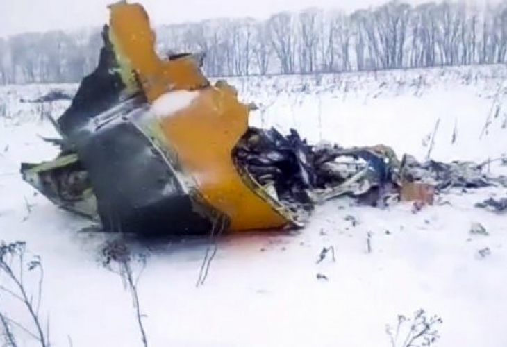 Първо ВИДЕО, запечатало момента на трагичната катастрофа на пътническия самолет, който се разби край Москва 