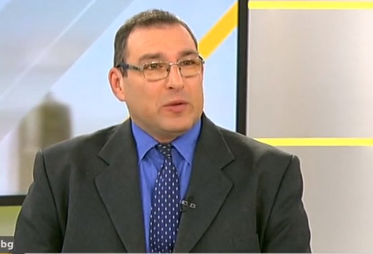 Експертът Ставрев посочи вероятните причини за жестоката самолетна катастрофа край Москва!