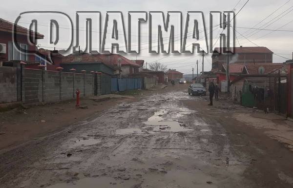 Ромите от "Горно Езерово" подлудиха полиция и „Бърза помощ” с бруталната си лъжа