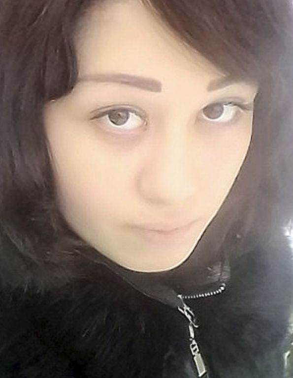 Млада сатанистка разчлени трупа на любовника си полицай, издъхнал по време на садо-мазо (СНИМКИ)