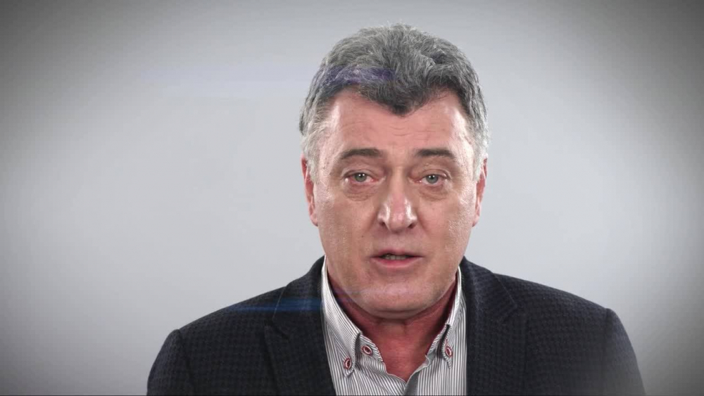 Актьорът Веселин Калановски отглежда племенницата си 