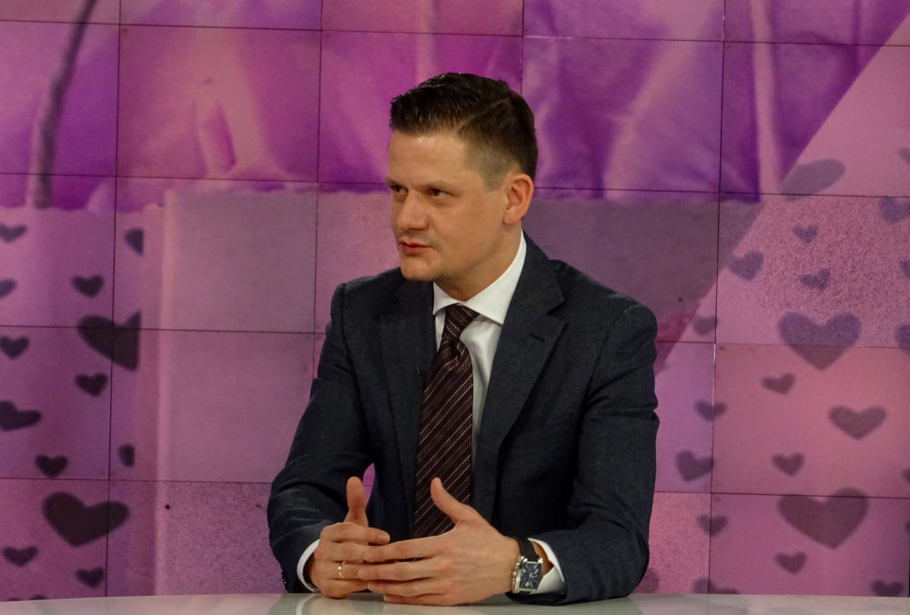 Шефът на КЗП обясни какви шашми има за Свети Валентин и предупреди влюбените да не ги напуска потребителското хладнокръвие
