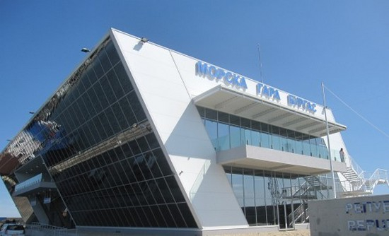 Апаши направиха голям удар на морската гара в Бургас 