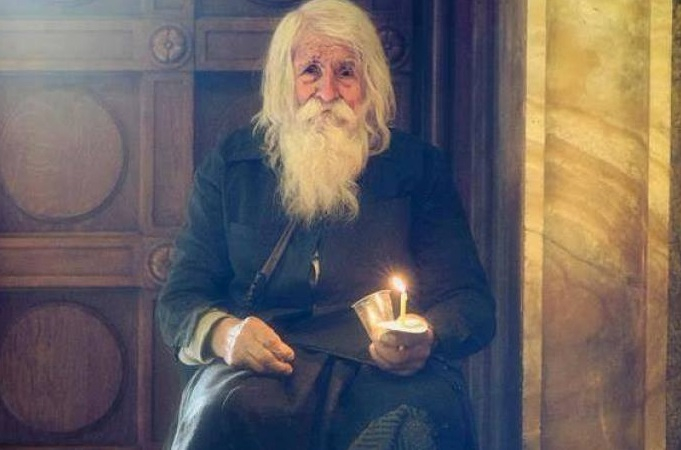 Истинско чудо на погребението на Дядо Добри! Вярваща се докосна до тленните му останки и... 
